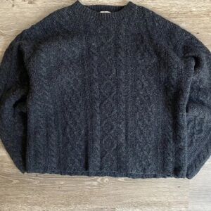 Distress J.Crew Men's Black Cable Knit Sweater size L. 100% wool and vintage. D